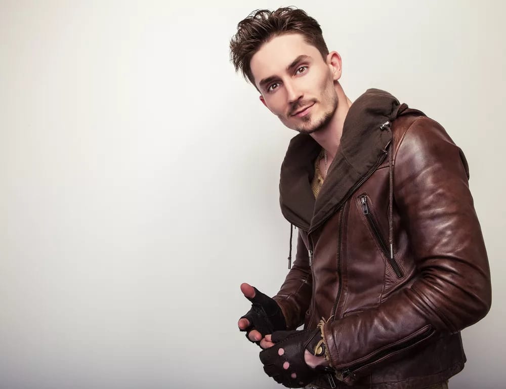 Wärme und Eleganz vereint: Crone Lederjacke mit Fell für stilbewusste Träger