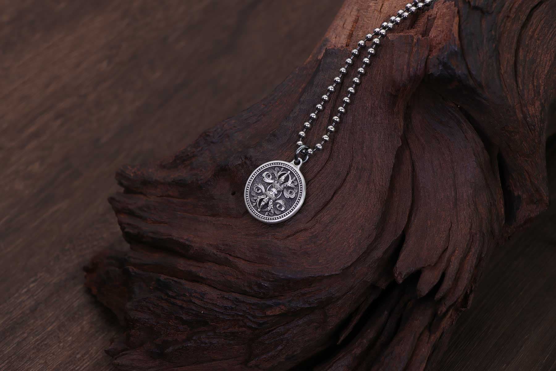 Buddhistischer Schmuck für Schutz, Heilung und inneren Frieden