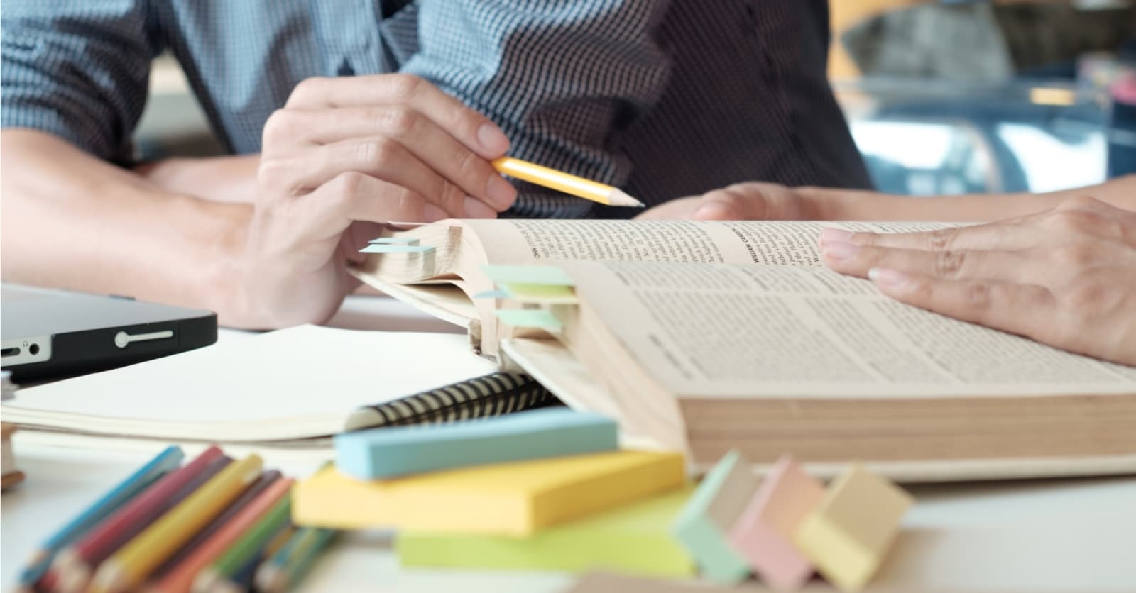 Perfekte Lektorat Dissertation: Expertenkorrektur für Ihre wissenschaftliche Arbeit