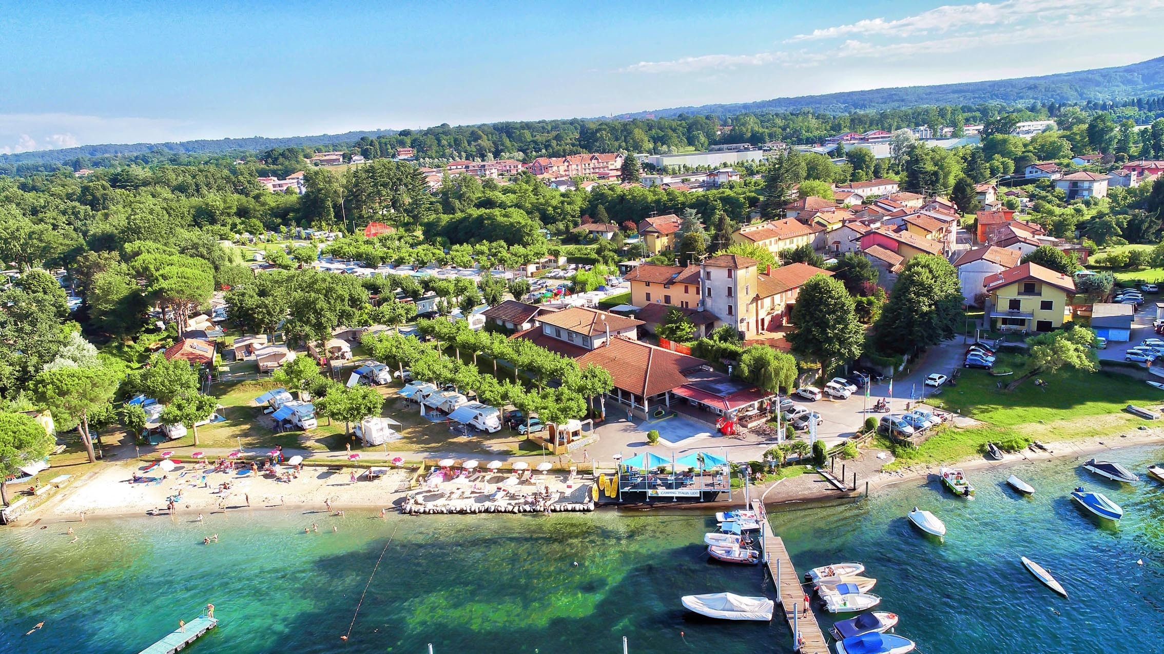 Familienurlaub in Cannobio: Camping Lago Maggiore mit Privatstrand und Ferienwohnungen