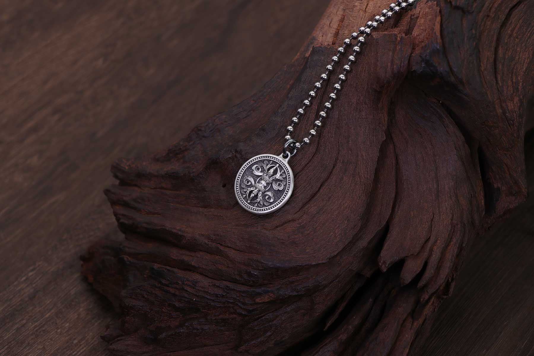 Buddhistischer Schmuck für Schutz, Heilung und inneren Frieden