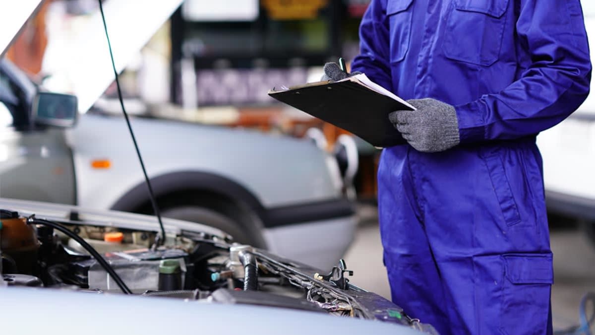 Auto mit Motorschaden verkaufen AK Autos kauft Ihr Fahrzeug schnell und sicher