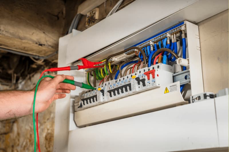 Schritt-für-Schritt-Anleitung zur Prüfung ortsfester elektrischer Anlagen