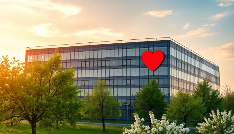 Erneuerte Gebäudefassade mit Herz-Design für Gebäude mit Herz in Münster.