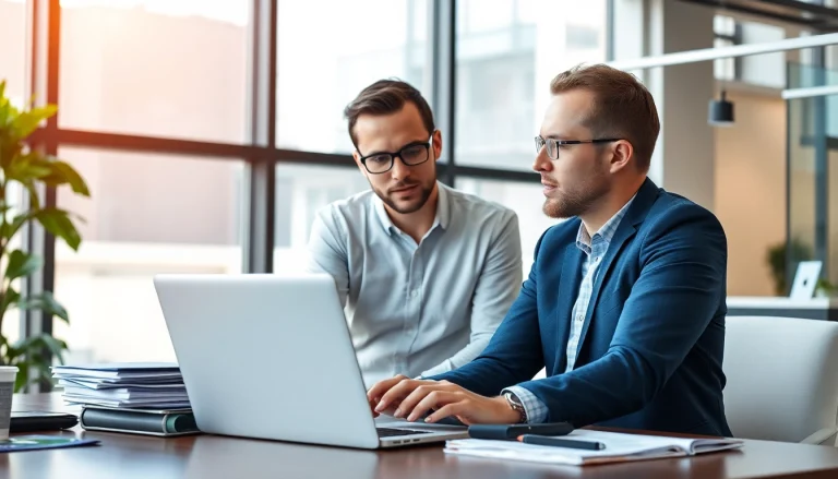 Headhunter IT berät Kandidaten in einem modernen Büro voller Technologie und Energie.